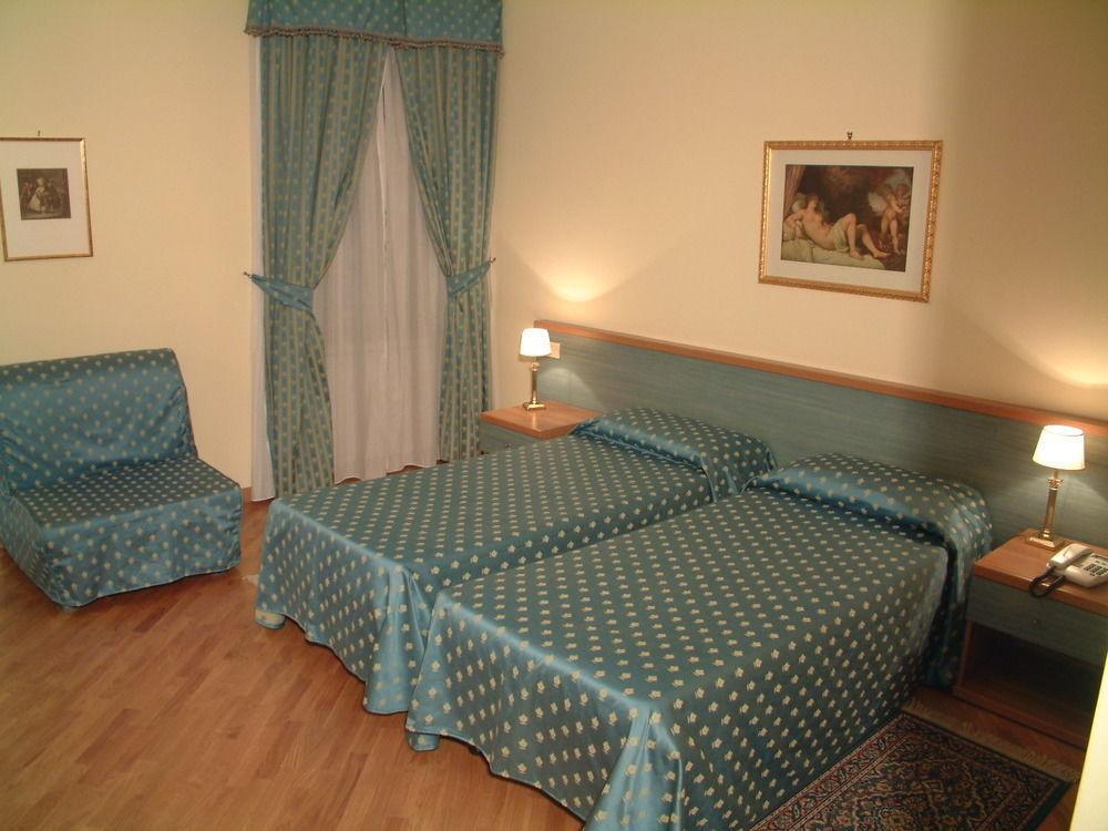 Palazzo Donarelli Apartman Róma Kültér fotó